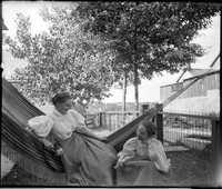 UP503 Two women and hammock