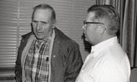 1976  People  talk at no-tillage meeting