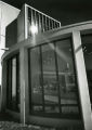 Close-up view of the rotunda (south) entrance, 1st library addition