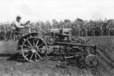 John Deere tractor, 1935