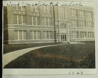 Orient Consolidated School in 1923
