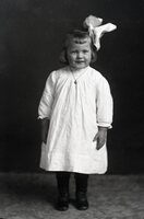 Toddler girl with bow