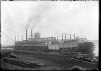 BR 214  Steamboat Dubuque