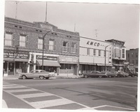 0122 South half of east side of square