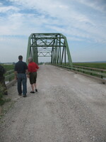 2010 Tour group on bridge