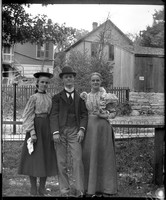 UP483 Two women and a man