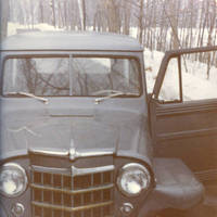 Front view of Four Mounds vehicle
