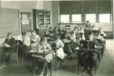 Elementary classroom in Old Dental Building, The University of Iowa, 1919