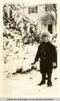 Vidie in snowsuit