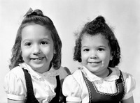 Ruth & Marcia Emomns
