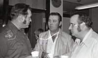 1976  People  talk at no-tillage meeting